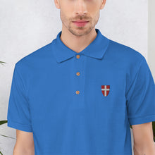 Lade das Bild in den Galerie-Viewer, Wappen - Besticktes Polo-Shirt