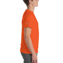 Lade das Bild in den Galerie-Viewer, Oasch owa Leiwand - Kurzärmeliges T-Shirt