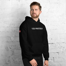 Lade das Bild in den Galerie-Viewer, 133 - Frotzelei Kapuzenpullover